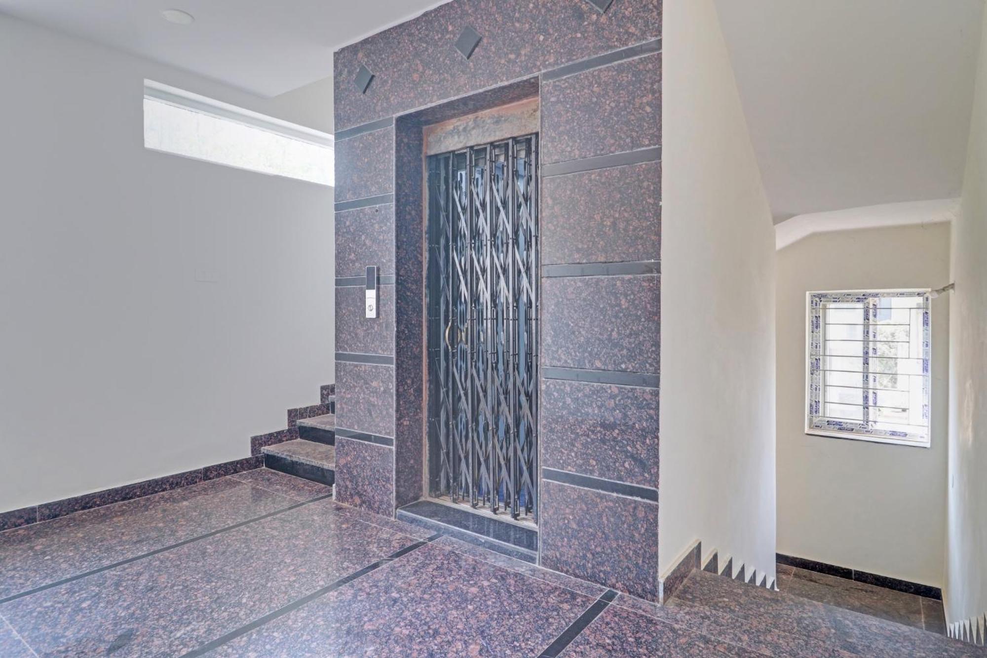 Collection O Ss Metro Ritz Hotel Хидерабад Екстериор снимка