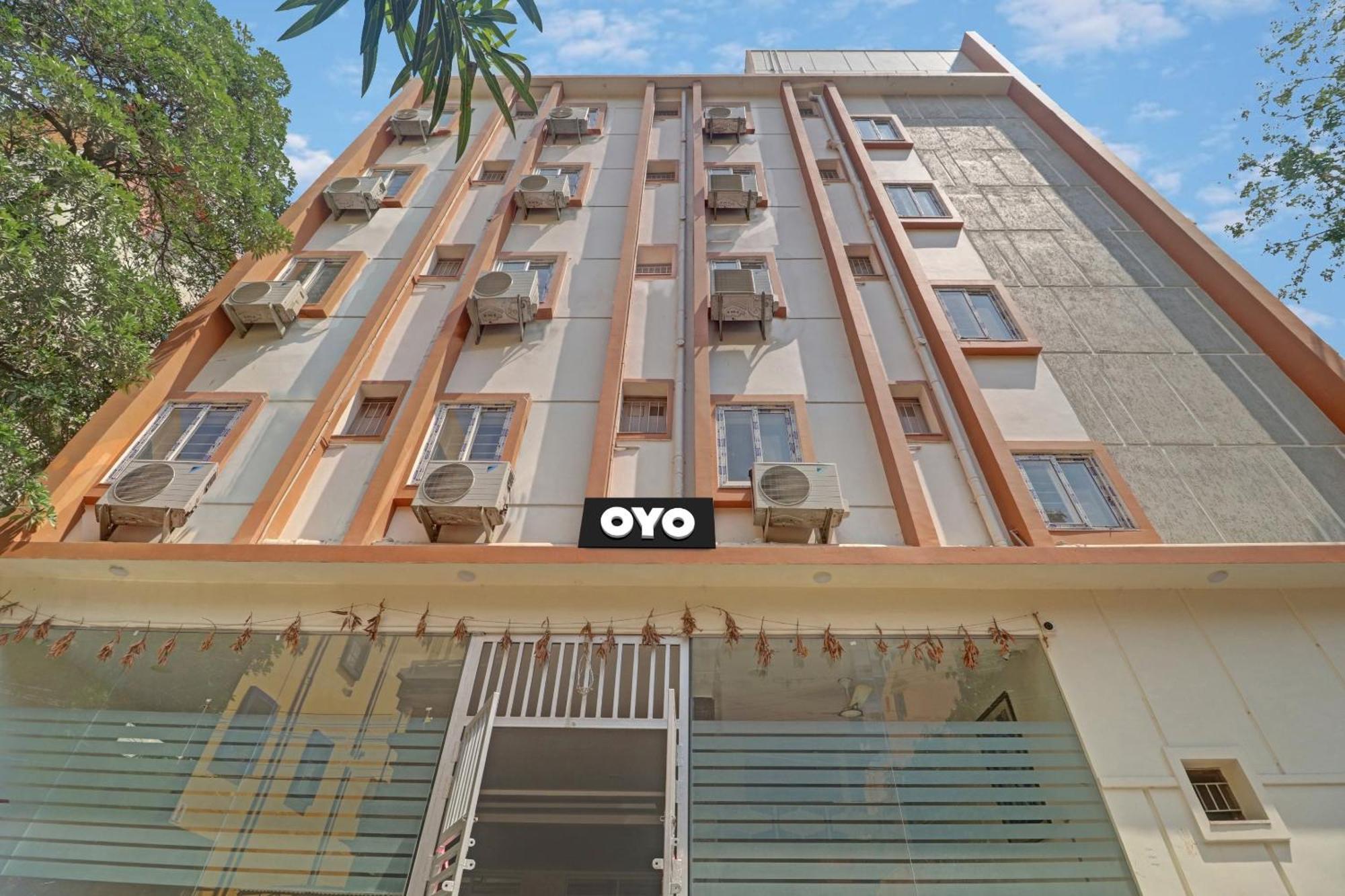Collection O Ss Metro Ritz Hotel Хидерабад Екстериор снимка